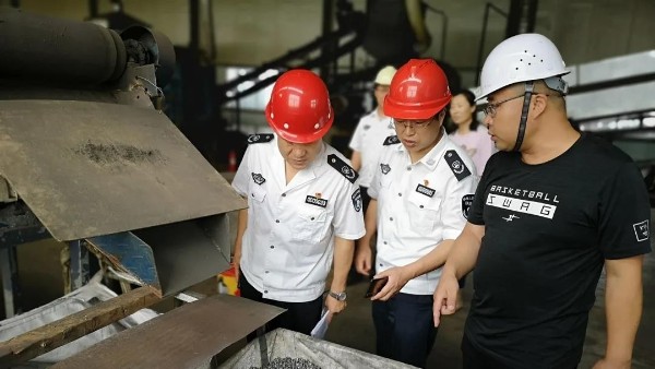 環(huán)保風(fēng)暴再來(lái)，危廢漲價(jià)在即：你家的污泥會(huì)省錢嗎？